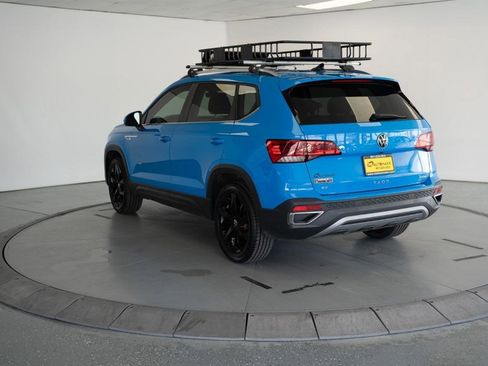 Used 2023 Volkswagen Taos SE AWD/4WD image 5