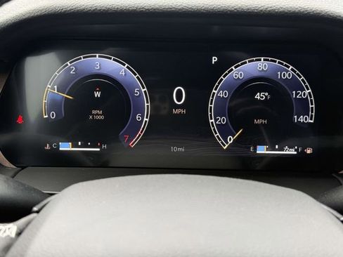 New 2025 Jeep Grand Cherokee Altitude image 18