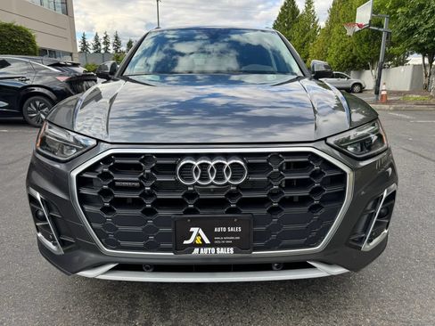 Used 2022 Audi Q5 e Premium Plus w/ Premium Plus Package AWD/4WD image 3