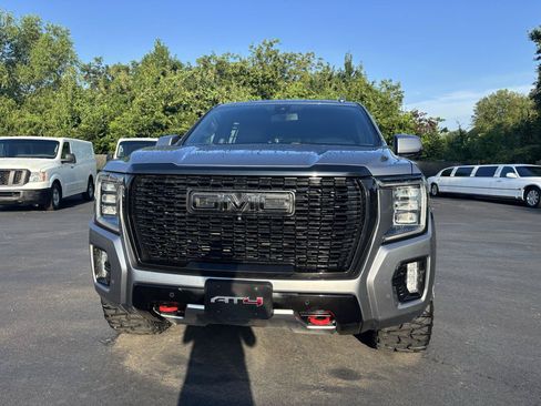 Used 2021 GMC Yukon AT4 w/ AT4 Premium Plus Package AWD/4WD image 3