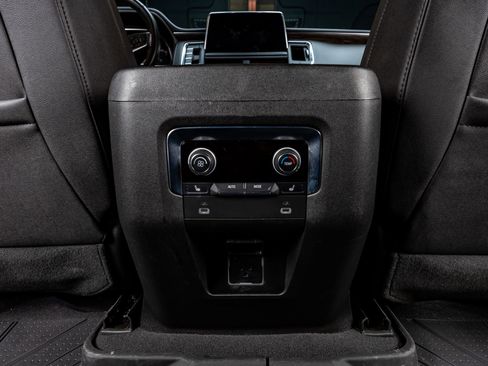 Used 2023 Chevrolet Tahoe Z71 w/ Luxury Package AWD/4WD image 31