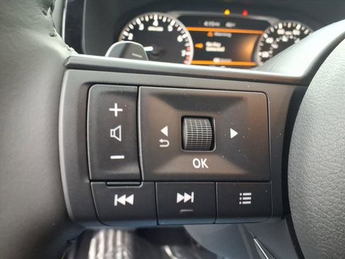 New 2025 Nissan Pathfinder SV image 20