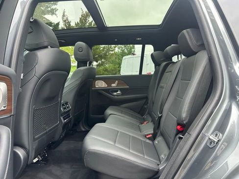 Certified 2024 Mercedes-Benz GLS 450 4MATIC image 22