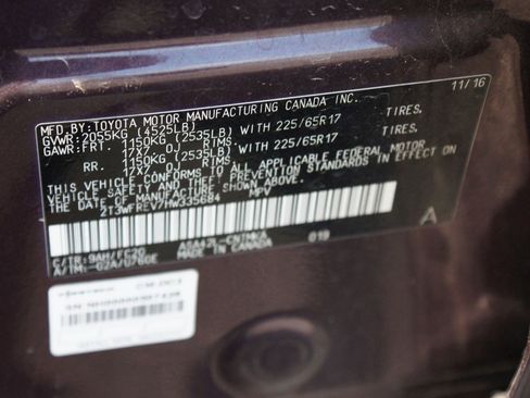 Used 2017 Toyota RAV4 XLE FWD image 28