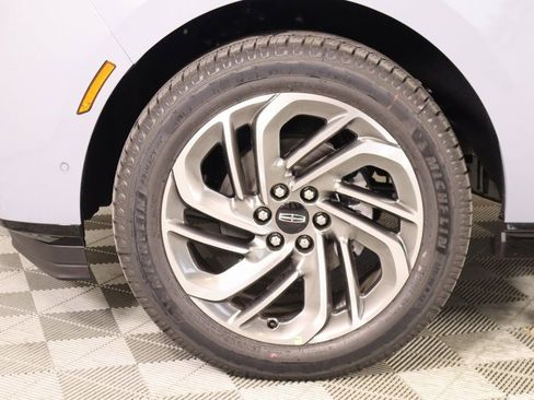 New 2025 Lincoln Navigator Reserve image 19