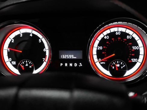 Used 2018 Dodge Grand Caravan SXT FWD image 16