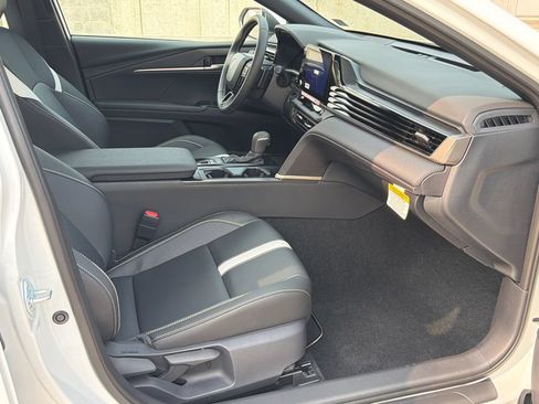 New 2026 Toyota Camry SE FWD image 9