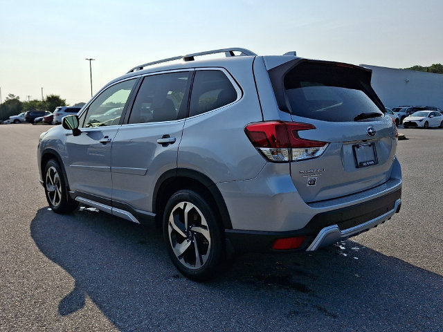 Used 2023 Subaru Forester Touring AWD/4WD image 4