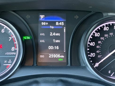 Used 2024 Toyota Camry SE FWD image 27