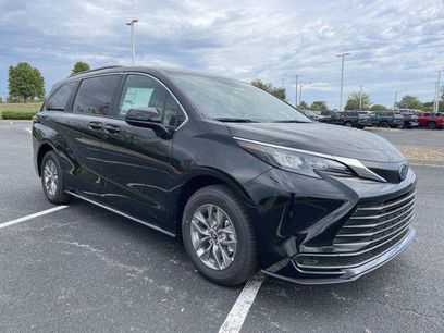Certified 2025 Toyota Sienna LE