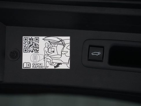 Used 2024 Toyota Highlander XLE image 35