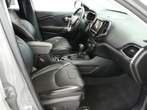 Used 2022 Jeep Cherokee Limited AWD/4WD image 28