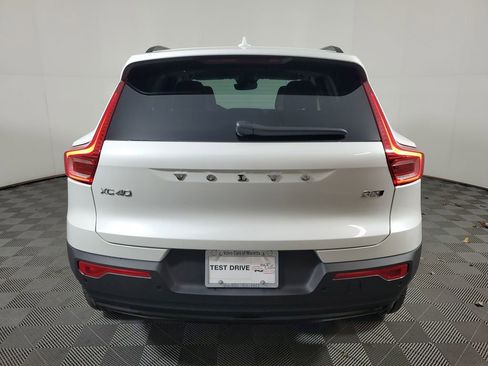 New 2026 Volvo XC40 B5 Plus w/ Protection Package Premier image 5