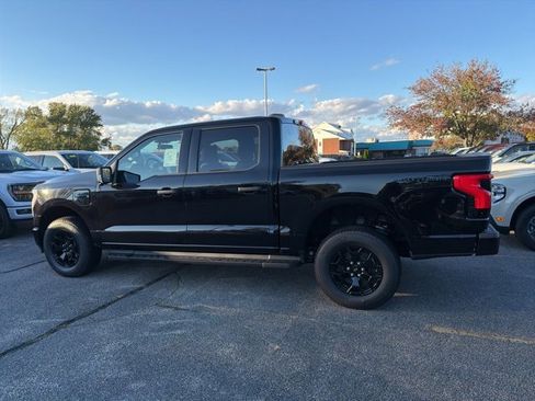 New 2025 Ford F150 Lightning XLT image 4