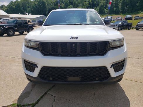 Used 2024 Jeep Grand Cherokee Limited w/ Luxury Tech Group II AWD/4WD image 9