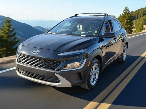 Used 2023 Hyundai Kona SEL image 4