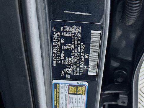 Used 2025 Kia Seltos S image 12