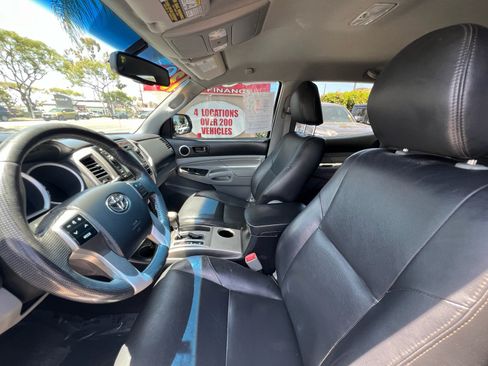 Used 2013 Toyota Tacoma PreRunner w/ SR5 Pkg RWD image 13