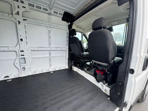 Used 2024 RAM ProMaster 2500 w/ Convenience Group FWD image 25