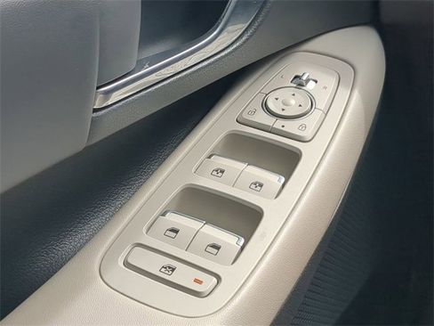 Used 2023 Hyundai Sonata SEL image 12