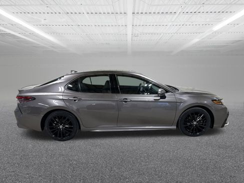 Used 2024 Toyota Camry XSE image 7