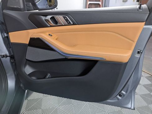 Certified 2024 BMW X5 xDrive40i w/ Premium Package image 32