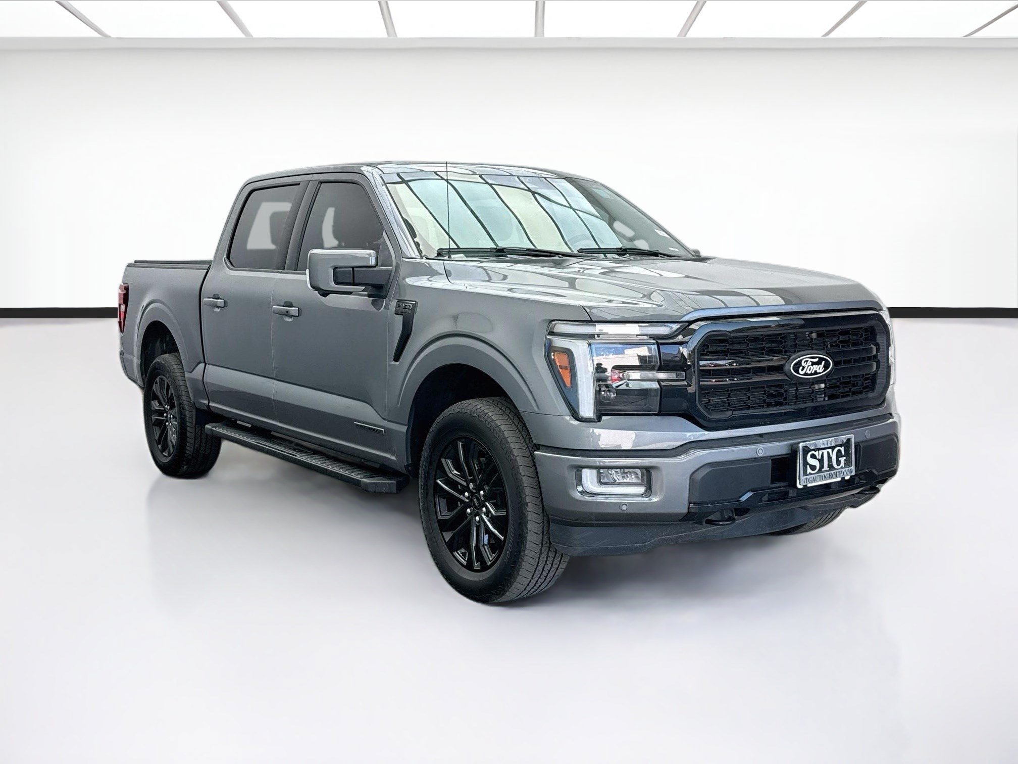 Used 2024 Ford F150 Lariat w/ FX4 Off-Road Package AWD/4WD image 3
