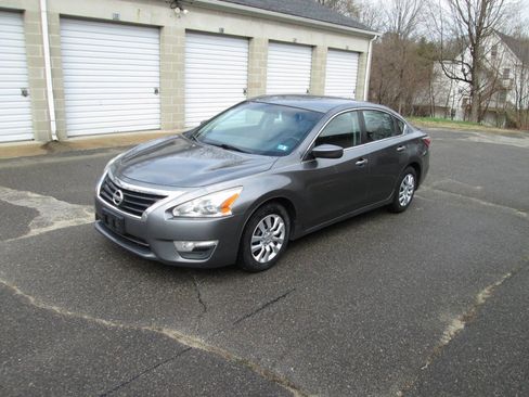 Used 2015 Nissan Altima 2.5 S w/ Power Driver Seat Package image 2