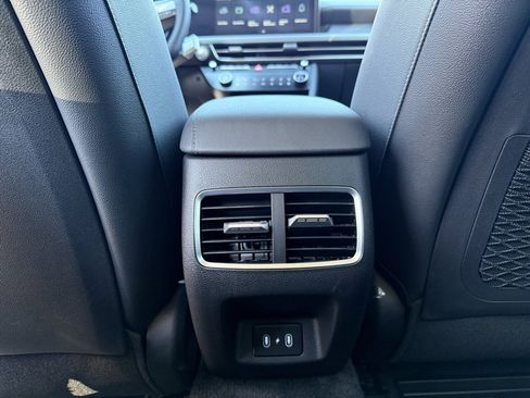 Used 2025 Hyundai Sonata Limited image 35