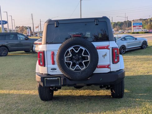 Certified 2024 Ford Bronco Outer Banks image 5