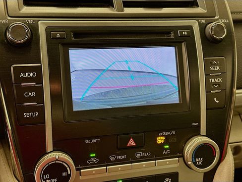Used 2014 Toyota Camry LE FWD image 22
