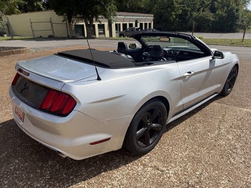 Used 2015 Ford Mustang Deluxe Convertible w/ Equipment Group 051A RWD image 5