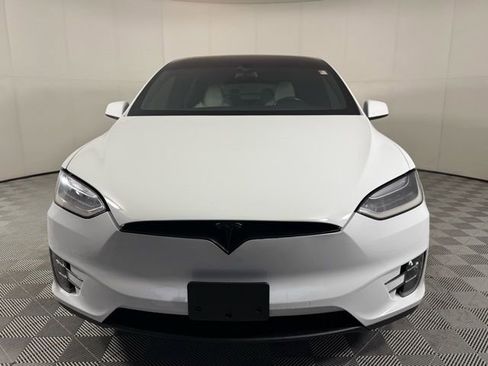 Used 2016 Tesla Model X 90D image 11