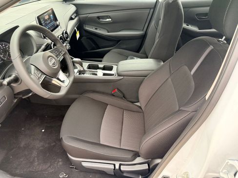 New 2025 Nissan Sentra SV image 5
