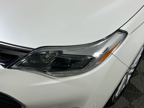Used 2015 Toyota Avalon Limited image 6