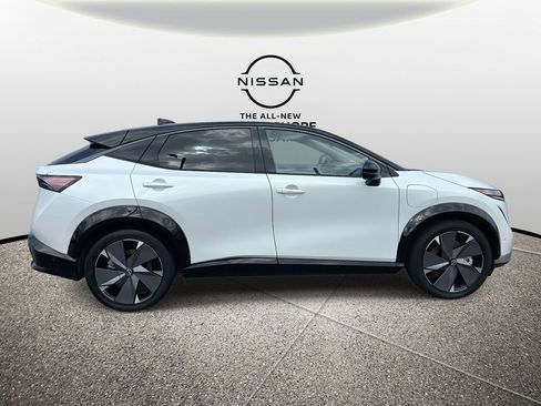 Used 2025 Nissan Ariya Platinum image 5