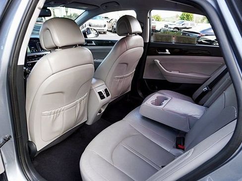 Used 2016 Hyundai Sonata Limited image 17