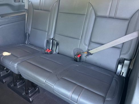 Used 2025 Chevrolet Suburban RST RWD image 24