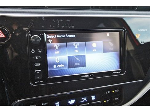 Used 2016 Scion iM Base image 23