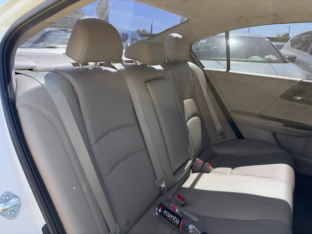 Used 2017 Honda Accord Touring image 25