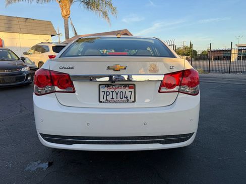 Used 2016 Chevrolet Cruze LT w/ Enhanced Safety Package FWD image 16