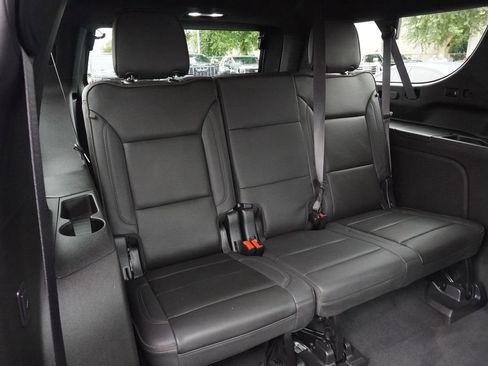 Certified 2024 Chevrolet Suburban High Country image 10