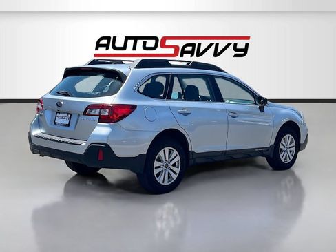 Used 2019 Subaru Outback 2.5i AWD/4WD image 7