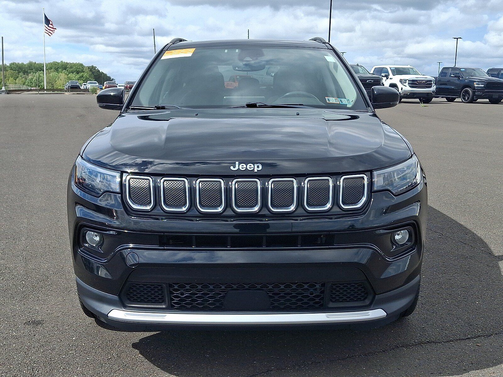 Certified 2022 Jeep Compass Limited w/ Sun and Sound Group AWD/4WD image 2