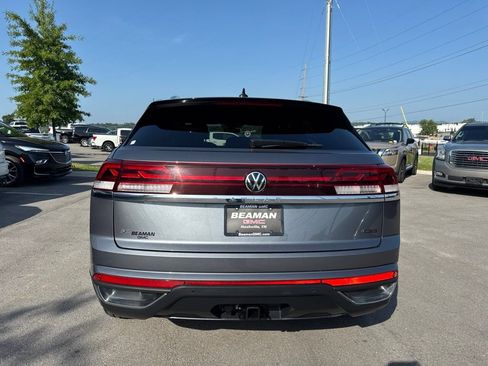 Used 2024 Volkswagen Atlas Cross Sport SE AWD/4WD image 6