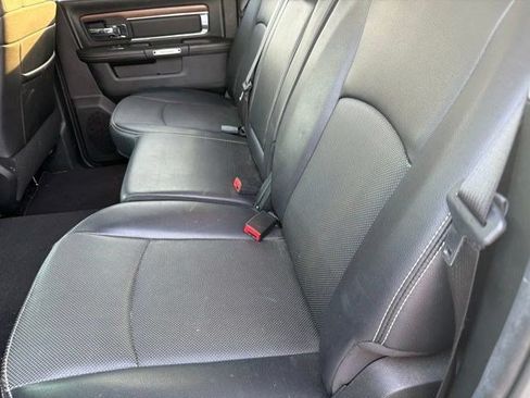 Used 2017 RAM 1500 Laramie w/ Convenience Group AWD/4WD image 8
