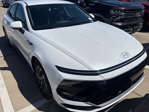 Used 2026 Hyundai Sonata Blue image 1