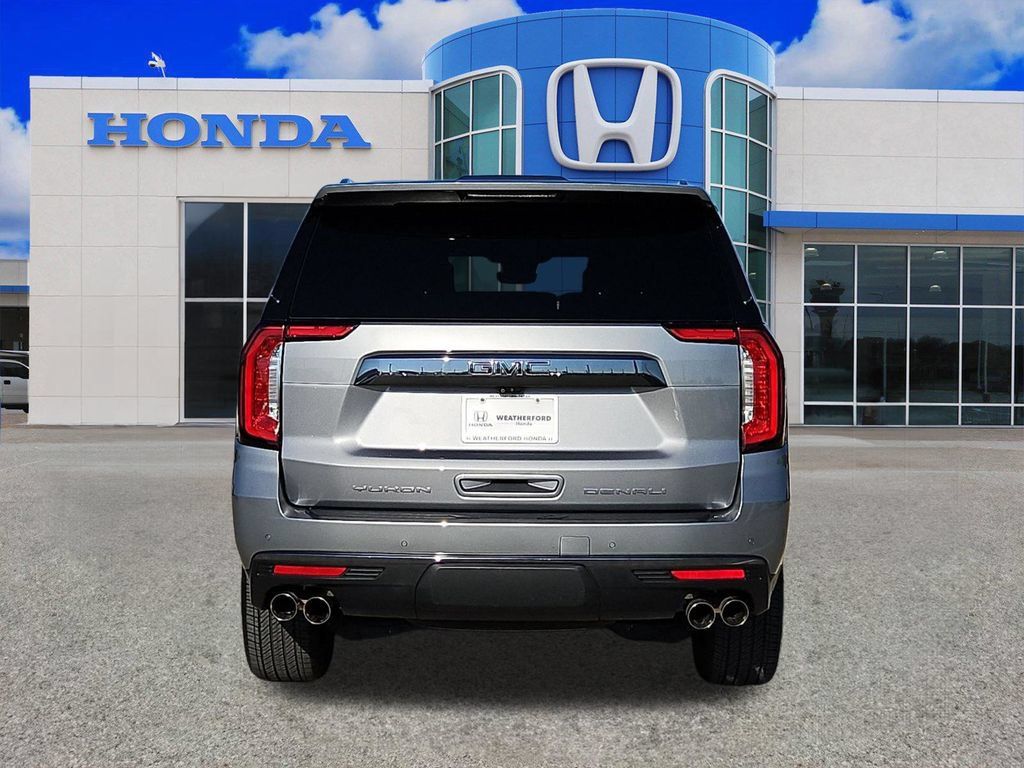 Used 2023 GMC Yukon Denali Ultimate AWD/4WD image 4