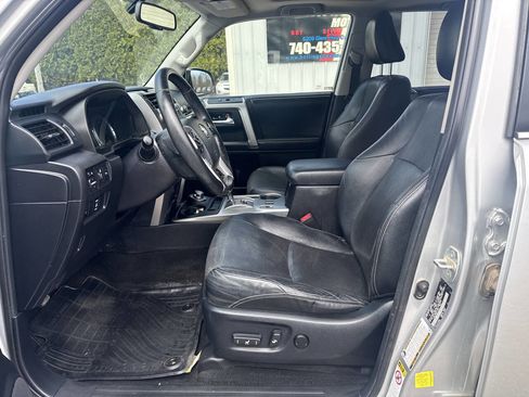Used 2014 Toyota 4Runner Limited image 7