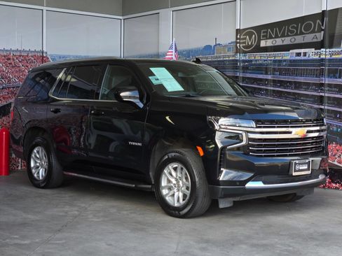 Used 2024 Chevrolet Tahoe LT RWD image 1